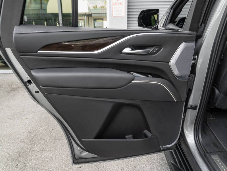 2023 Cadillac Escalade Sport Platinum