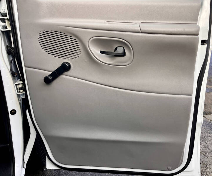 1999 Ford E-150 Chateau