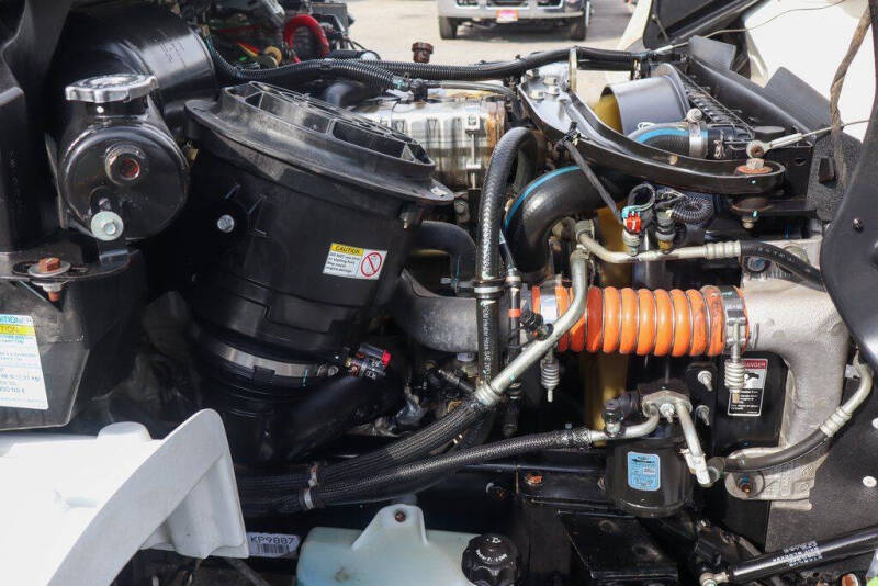2019 Freightliner M2 106