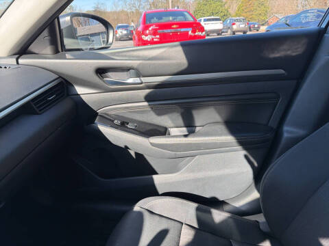 2021 Nissan Altima 2.5 SV