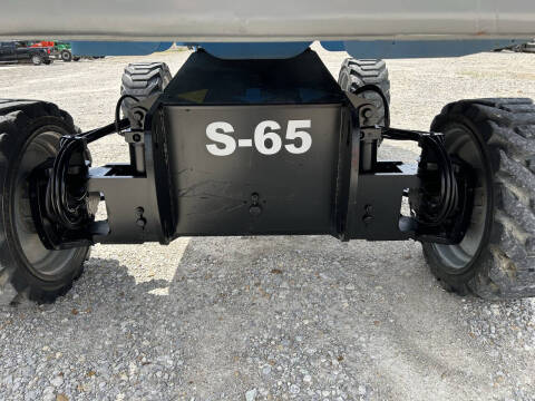 2017 Genie 65' Manlift