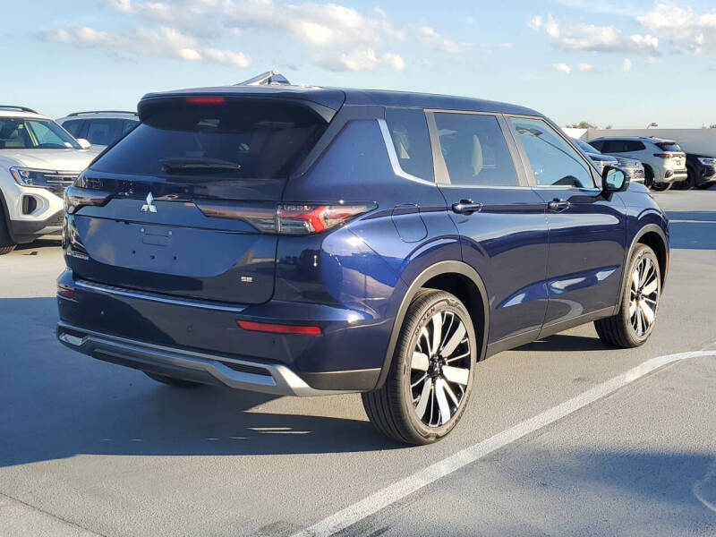 2025 Mitsubishi Outlander SE