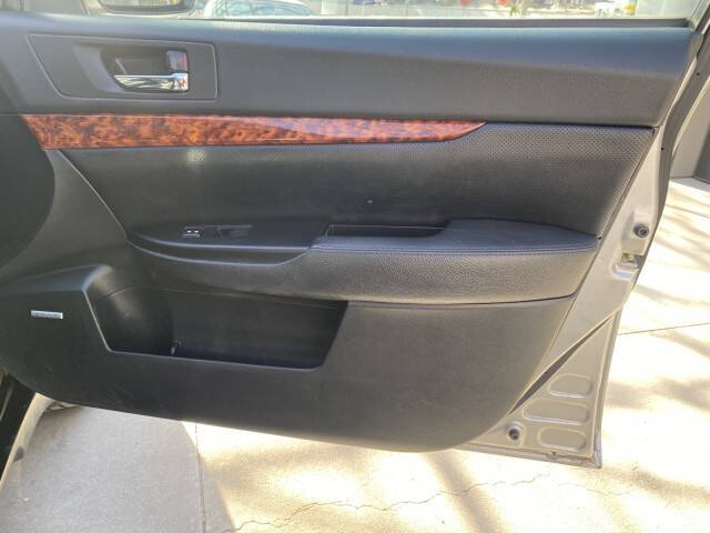 2011 Subaru Outback 2.5i Limited