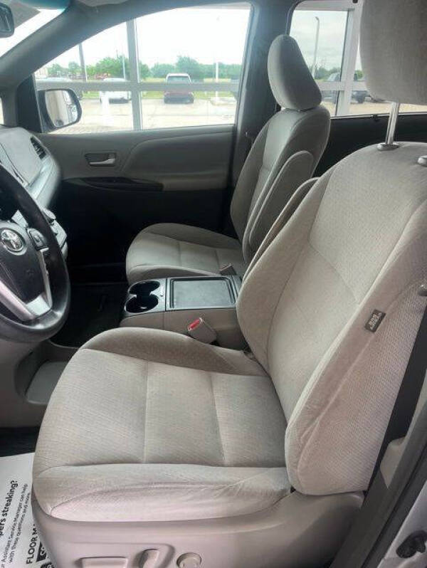 2016 Toyota Sienna