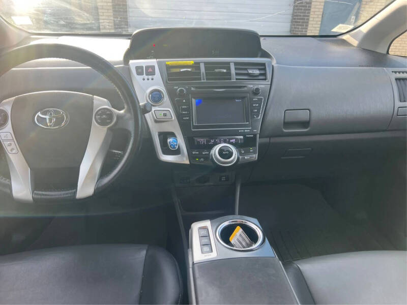 2013 Toyota Prius v