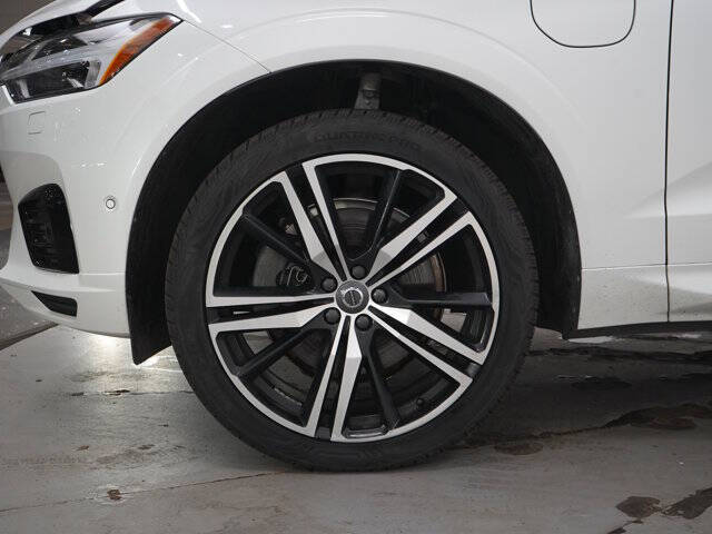 2019 Volvo XC60 T8 eAWD R-Design