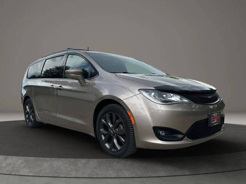 2018 Chrysler Pacifica Touring L Plus