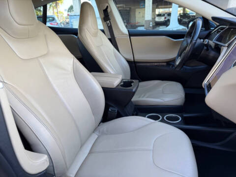 2013 Tesla Model S