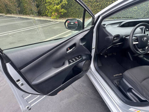 2016 Toyota Prius Two