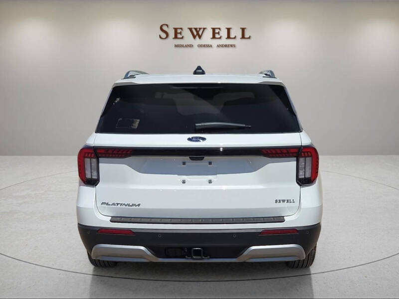 2026 Ford Explorer Platinum