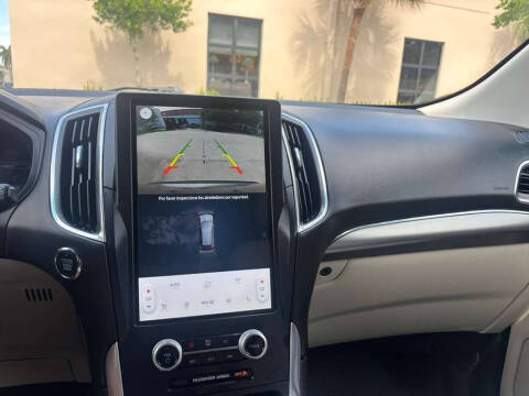 2022 Ford Edge Titanium