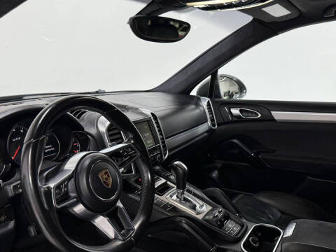 2016 Porsche Cayenne GTS