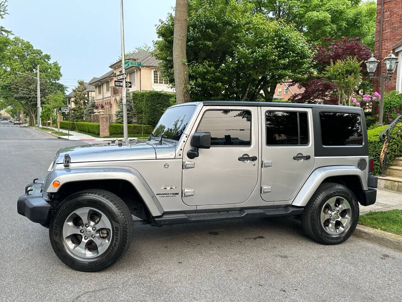2018 Jeep Wrangler JK Unlimited  - $27,900