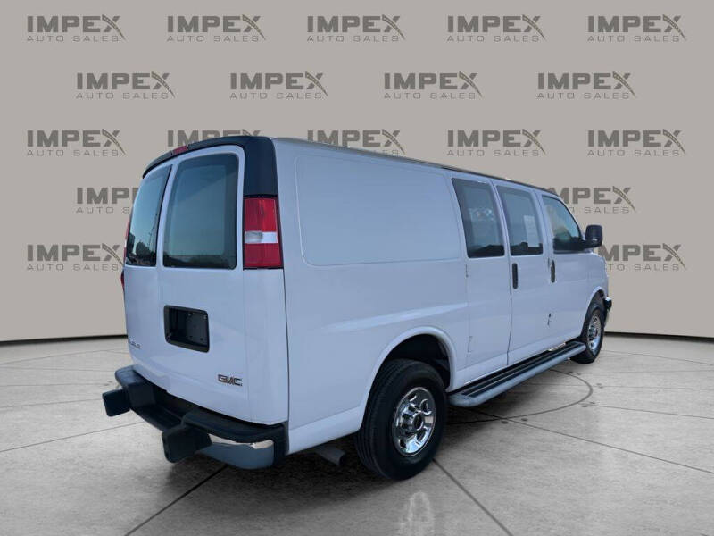 2023 GMC Savana 2500