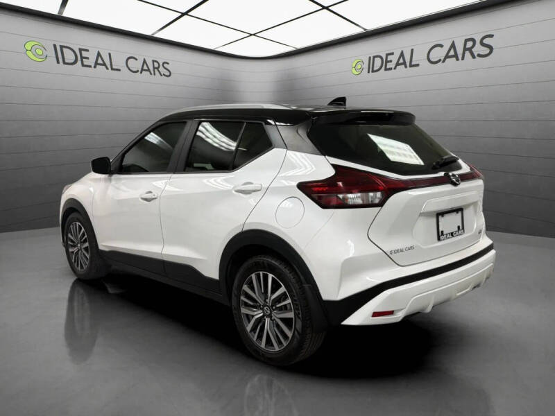 2021 Nissan Kicks SV