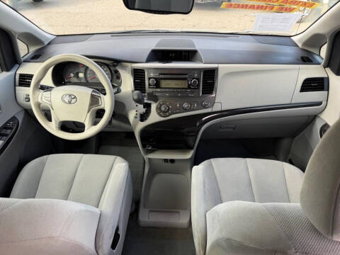 2014 Toyota Sienna L 7-Passenger
