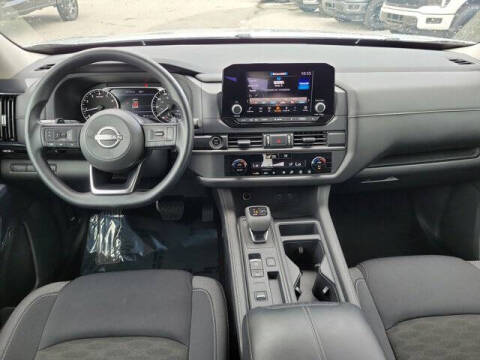 2024 Nissan Pathfinder S