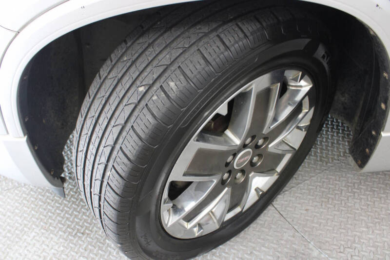 2011 GMC Acadia Denali