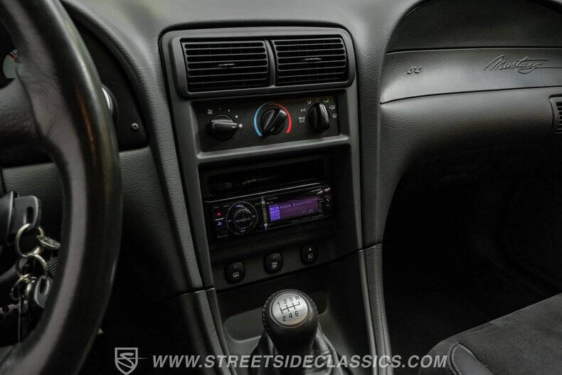 2004 Ford Mustang SVT Cobra