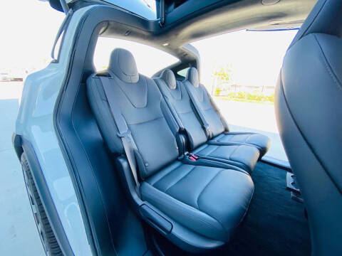 2023 Tesla Model X Standard Range