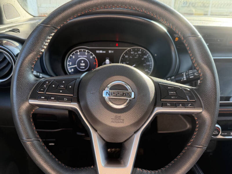 2020 Nissan Kicks SR