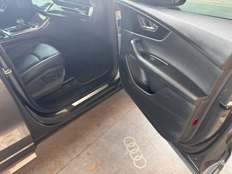 2021 Audi Q8 quattro Premium Plus 55 TFSI