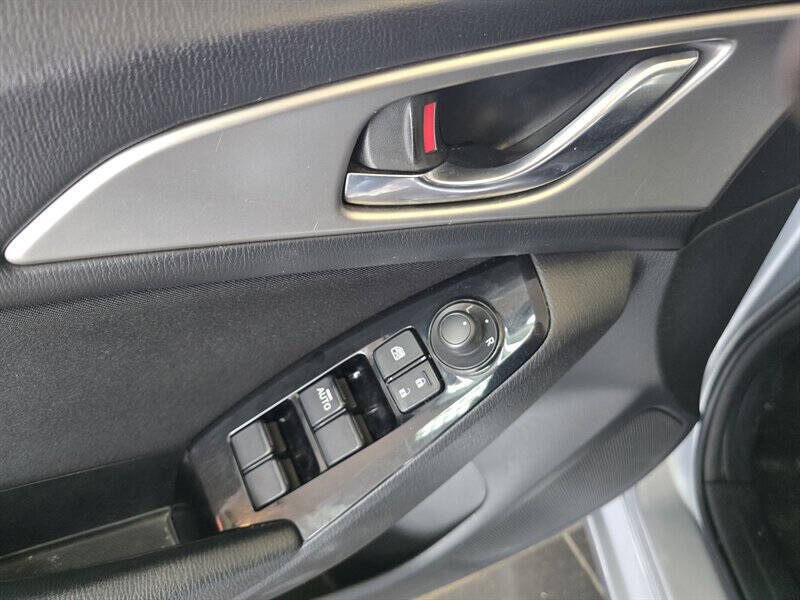 2017 Mazda MAZDA3 Sport