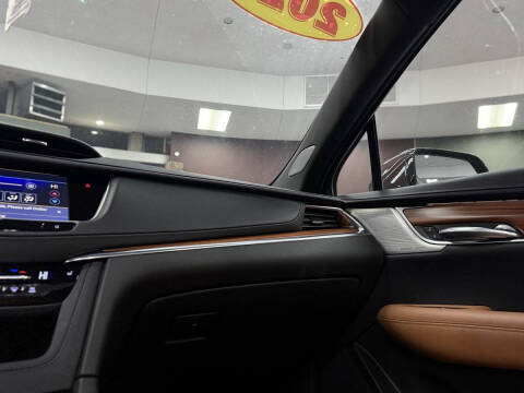 2022 Cadillac XT5 Premium Luxury