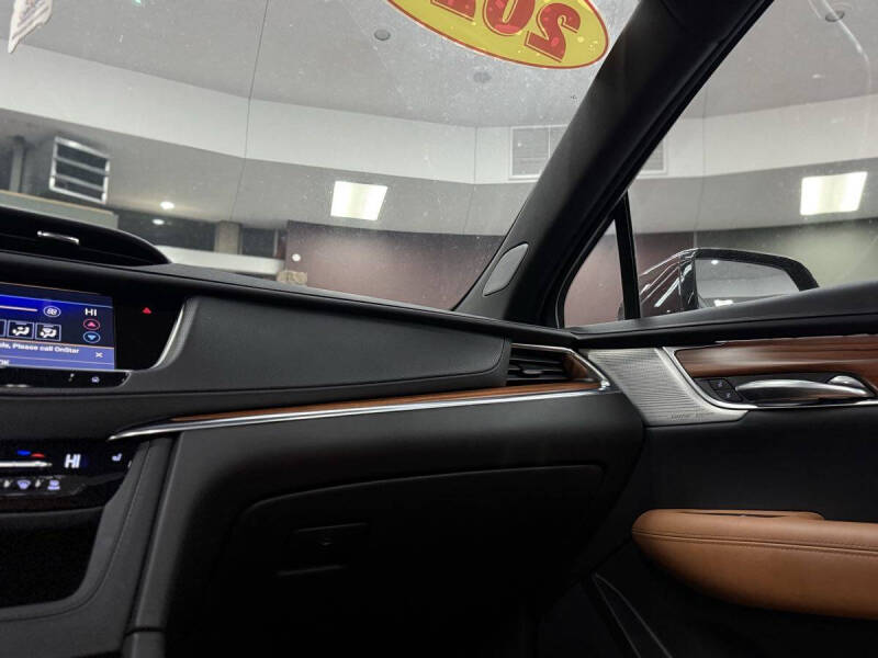 2022 Cadillac XT5 Premium Luxury