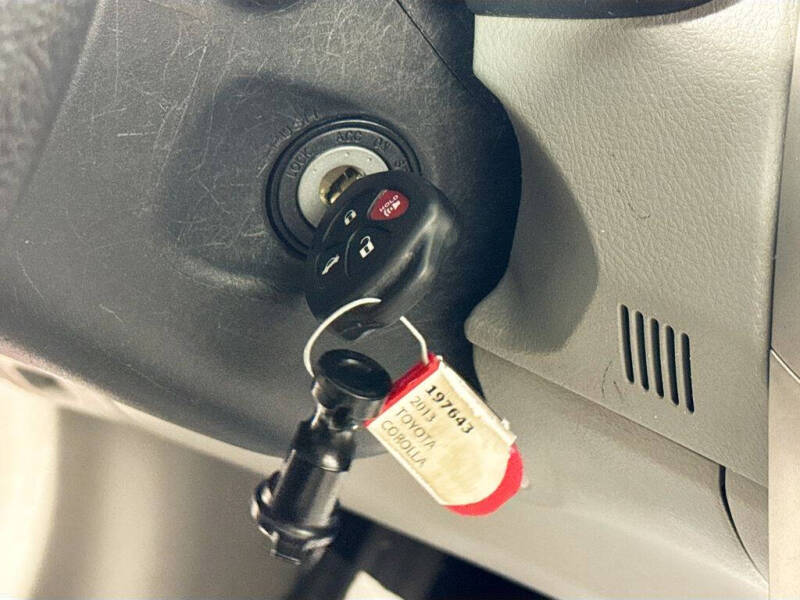 2013 Toyota Corolla LE