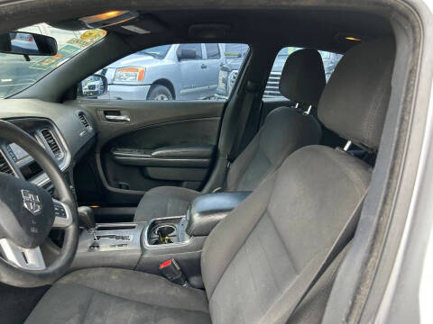 2013 Dodge Charger SE