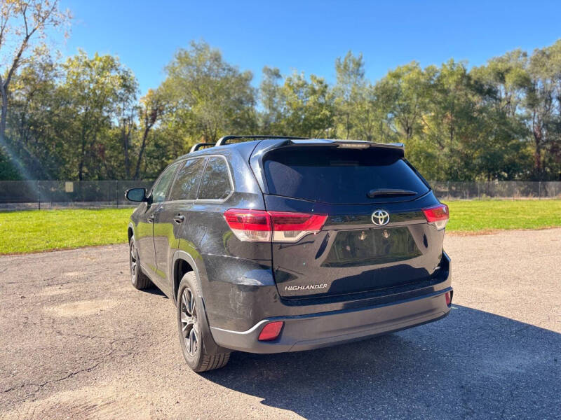 2017 Toyota Highlander LE