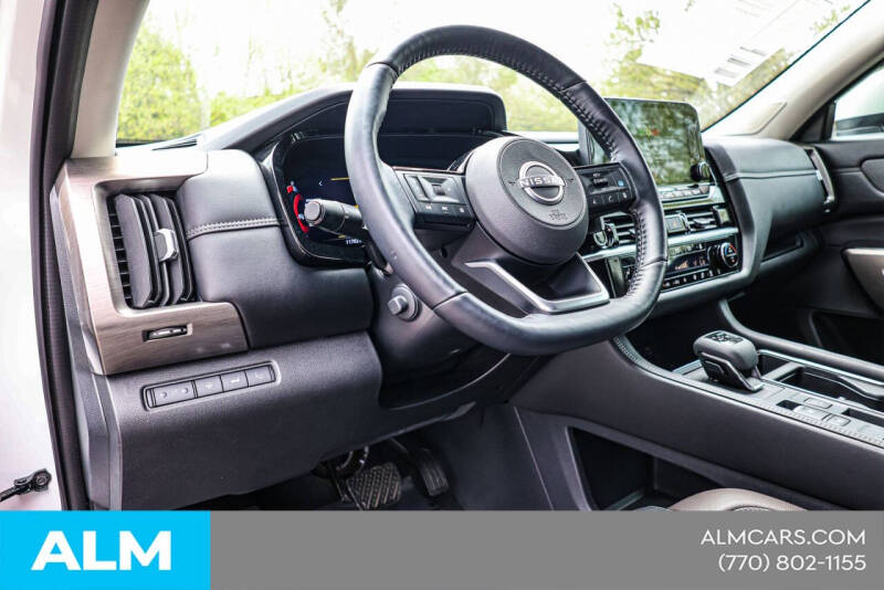 2024 Nissan Pathfinder Platinum