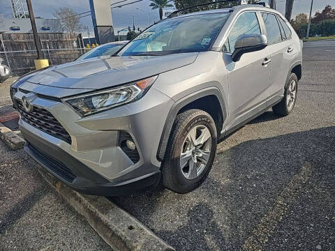 2020 Toyota RAV4 XLE