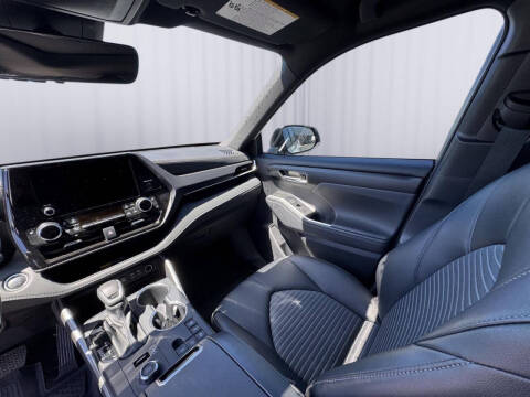 2025 Toyota Highlander XSE