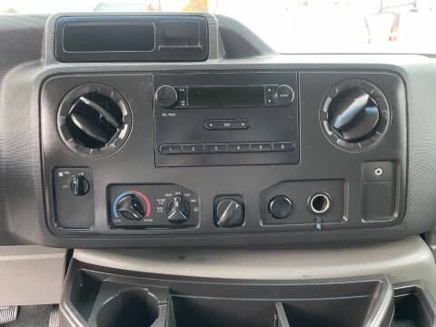 2014 Ford E-Series E-350 SD