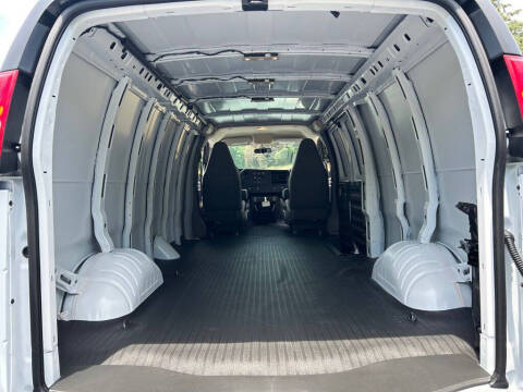2026 Chevrolet Express 2500