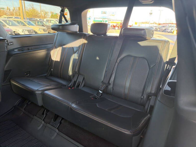2023 Ford Expedition MAX Platinum
