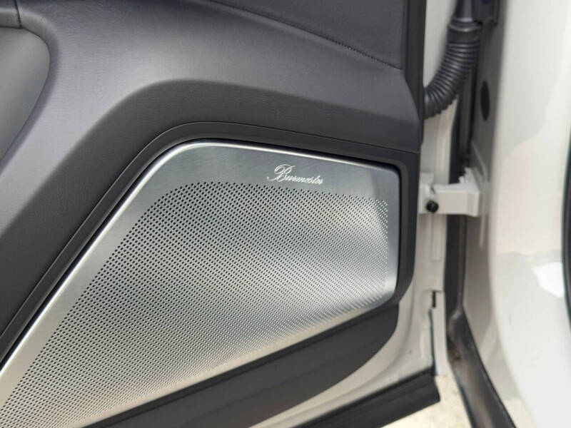 2024 Porsche Cayenne Turbo E-Hybrid Coupe