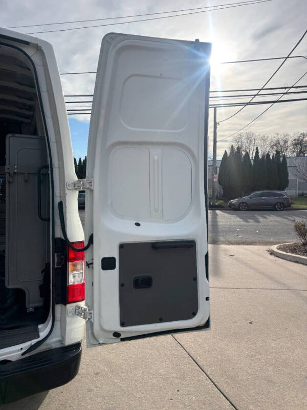 2020 Nissan NV Cargo SV photo 21