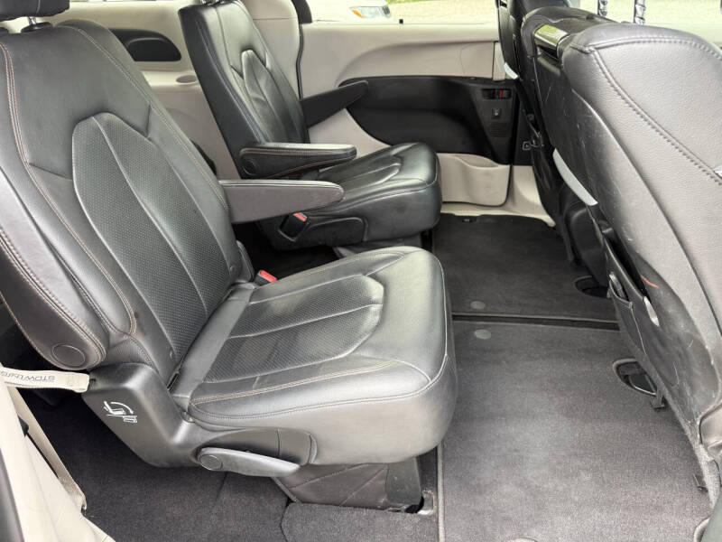 2018 Chrysler Pacifica Touring L Plus