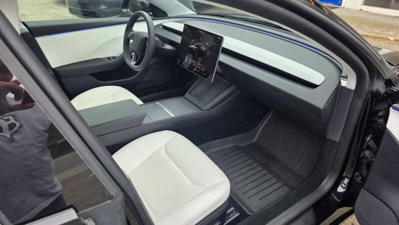 2025 Tesla Model 3 Long Range