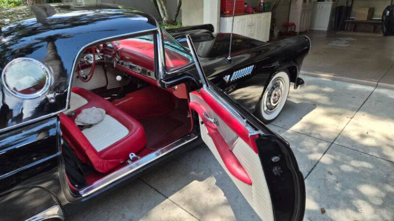 1955 Ford Thunderbird