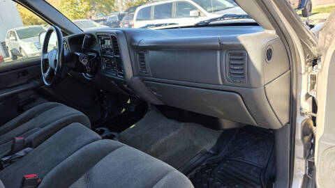 2004 Chevrolet Silverado 1500 LS