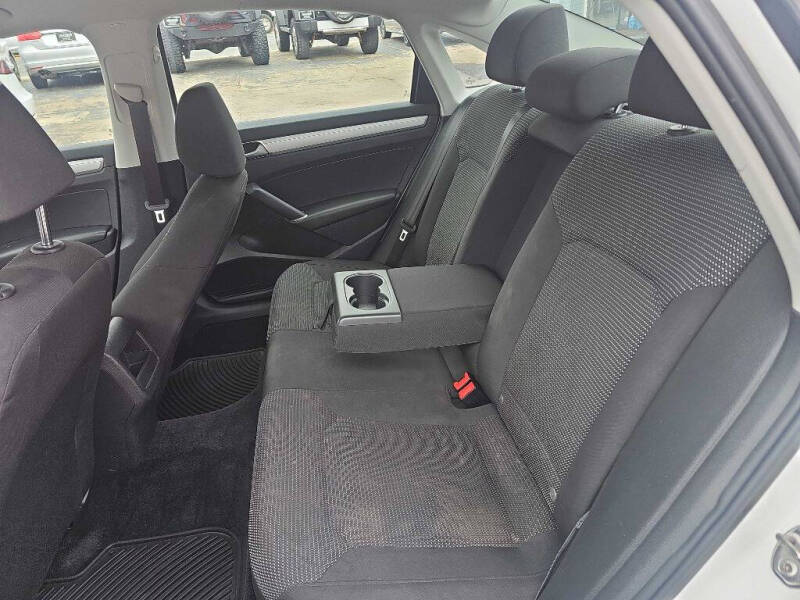 2016 Volkswagen Passat 1.8T S