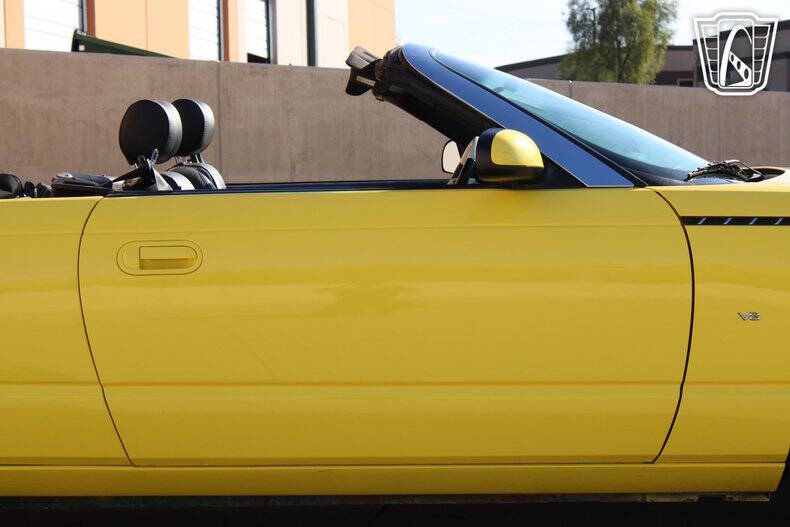 2004 Ford Thunderbird Deluxe