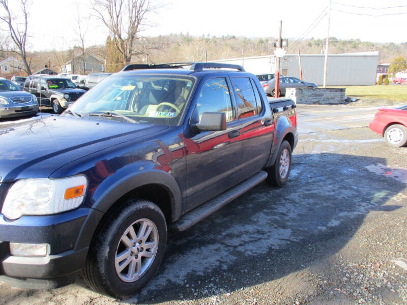 2008 Ford Explorer XLT's photo