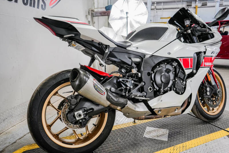 2021 Yamaha YZF-R1