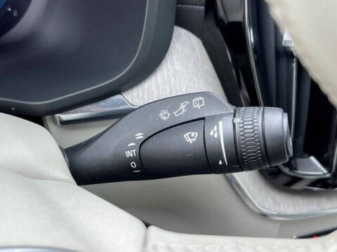 2022 Volvo XC60 B5 Inscription