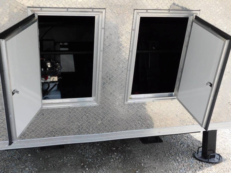 2025 Covered Wagon Trailers Gold Series 44' Gooseneck with